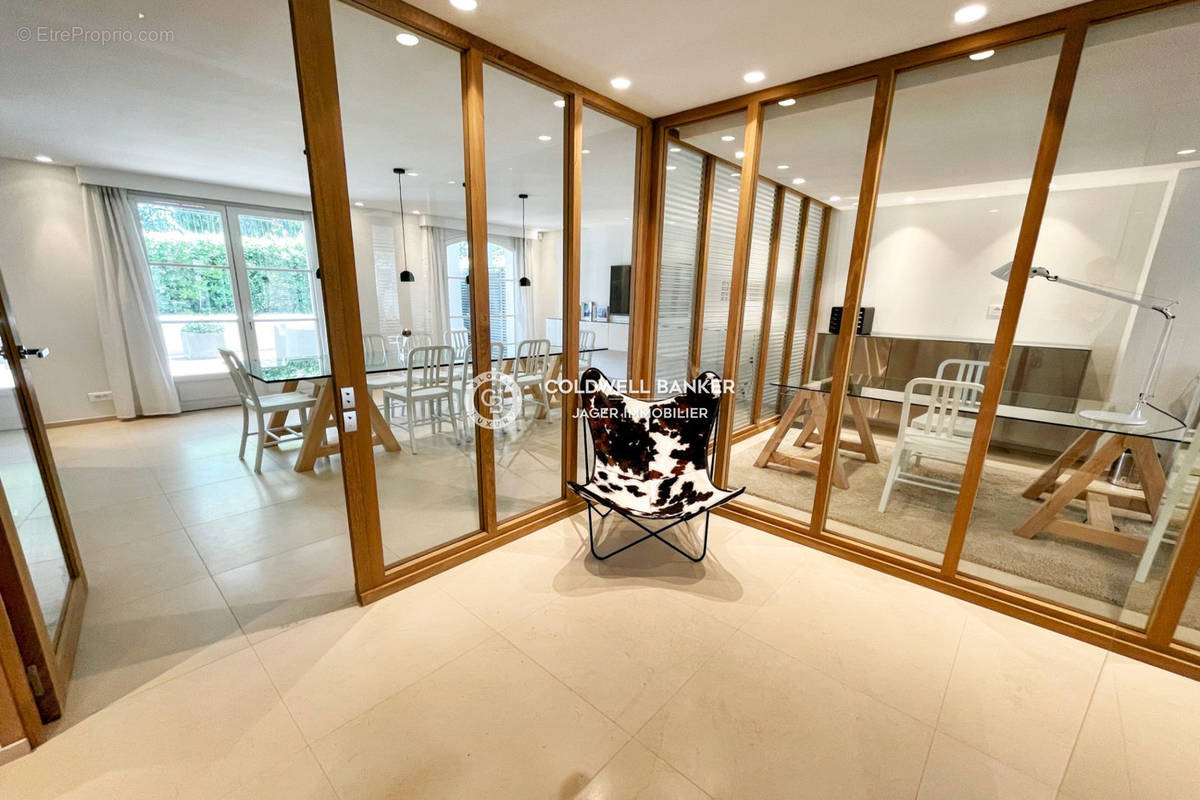 Commerce à SAINT-TROPEZ