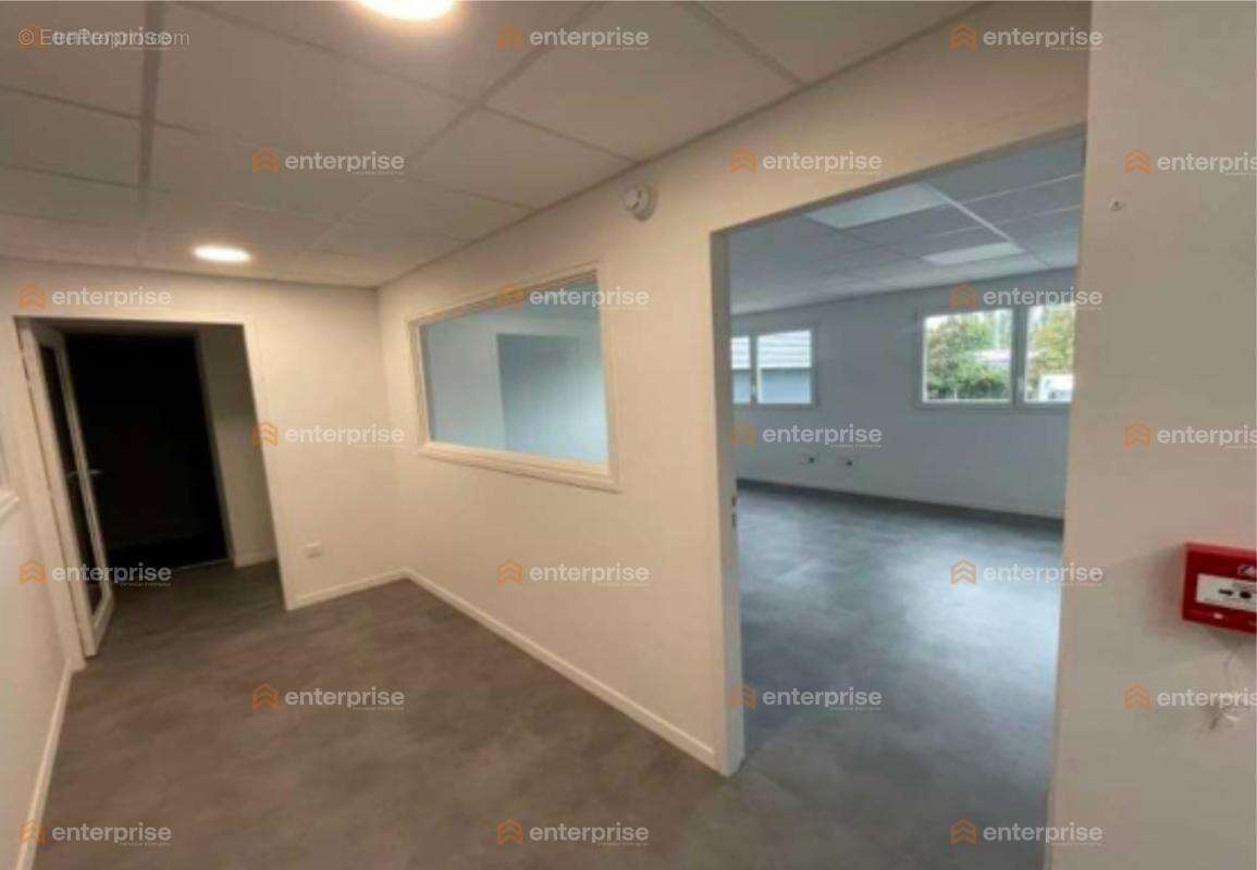 Local d’activités 2 000 m2 – hénin-beaumont (axe a1) - photo 7