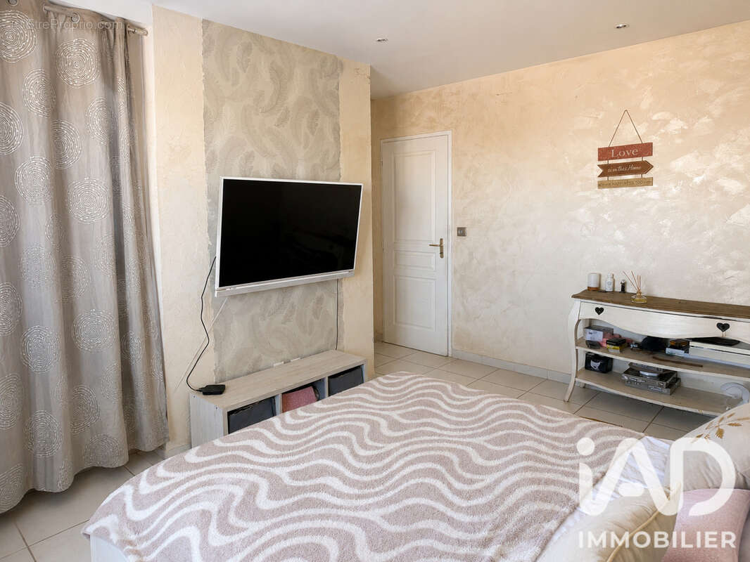Maison 94 m² à Villeneuve-Les-Maguelone  - photo 8