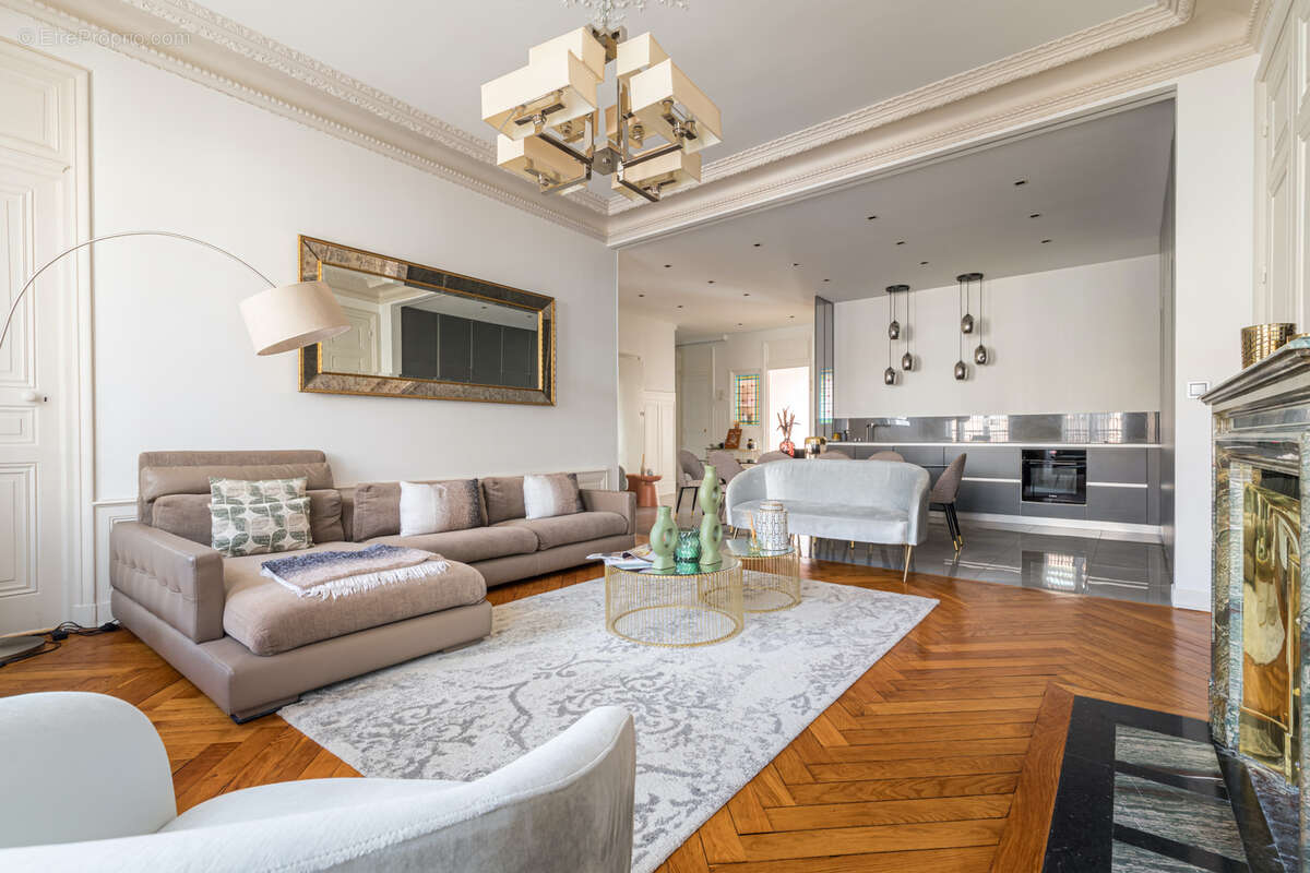 Appartement à LYON-6E