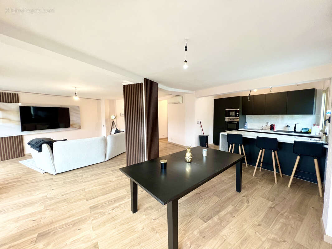 Appartement à LE CANNET