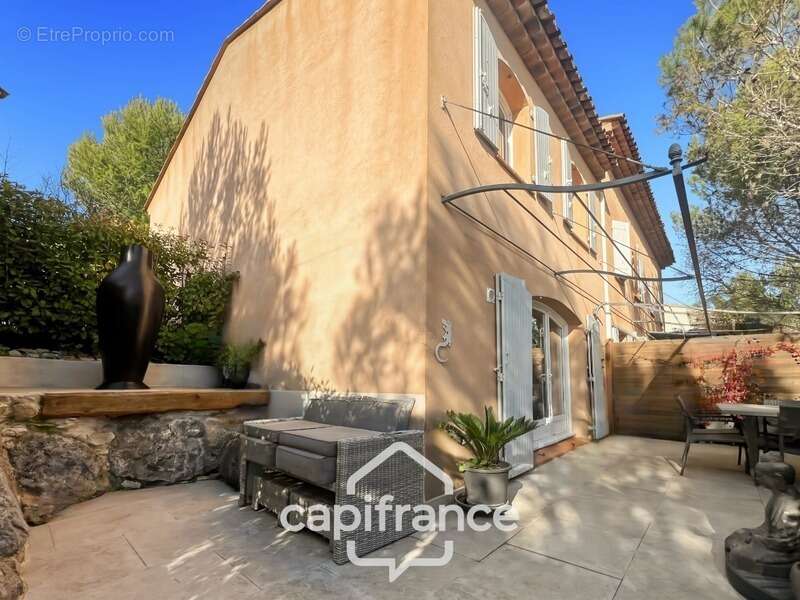 Maison à MALLEMORT