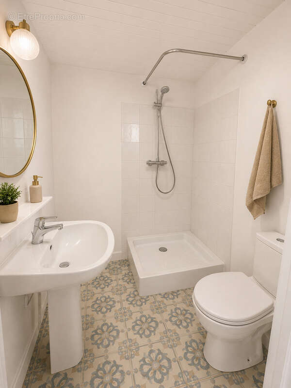Studio à rénover - Rue Saint Charles - photo 6