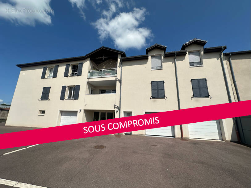 Appartement à COURCELLES-SUR-NIED