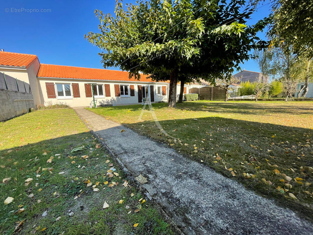 Maison à SAINT-AIGNAN-GRANDLIEU