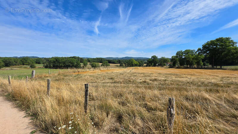 Maison à ORADOUR-SUR-GLANE