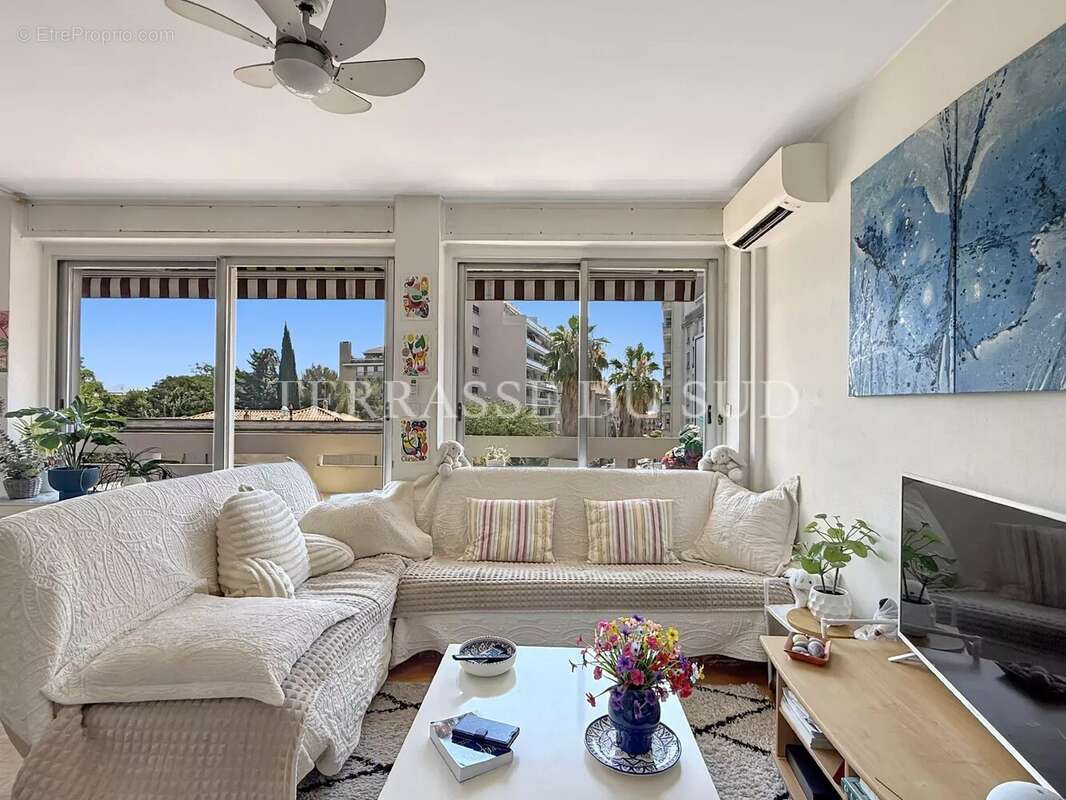 Appartement à MARSEILLE-6E
