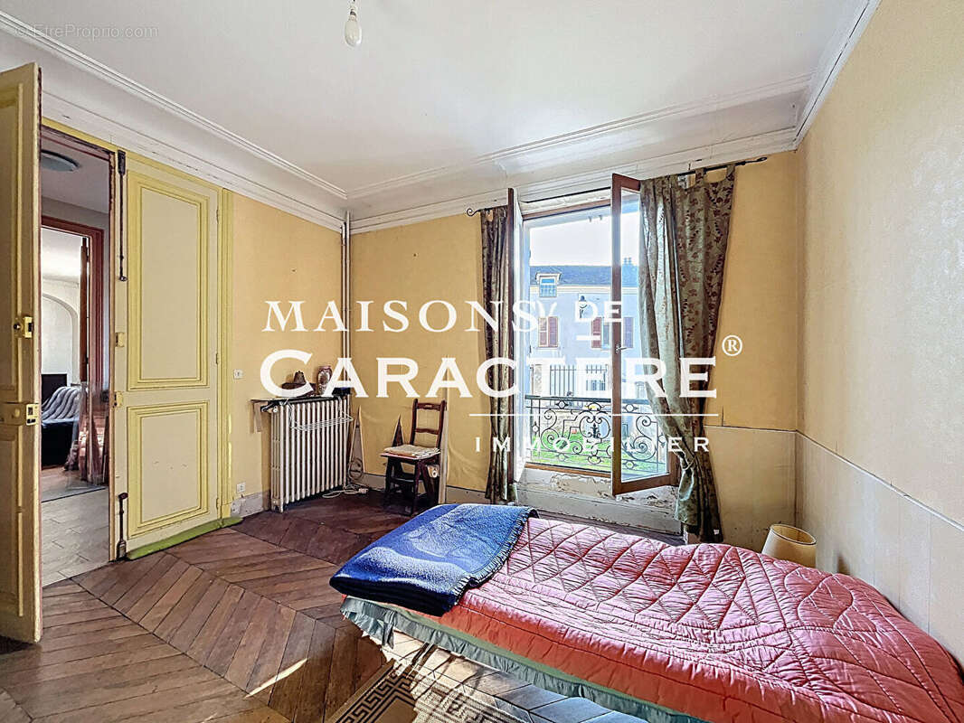Maison à VERNEUIL-SUR-SEINE