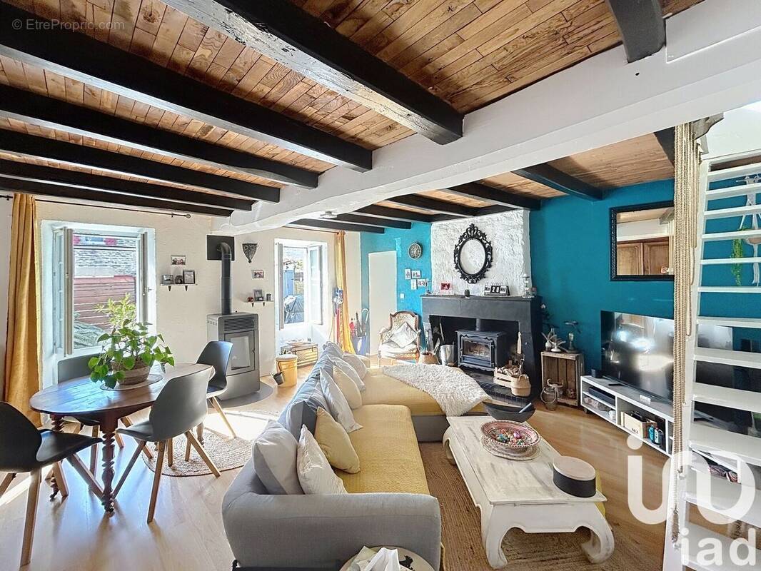 Photo 1 - Maison à SURGERES