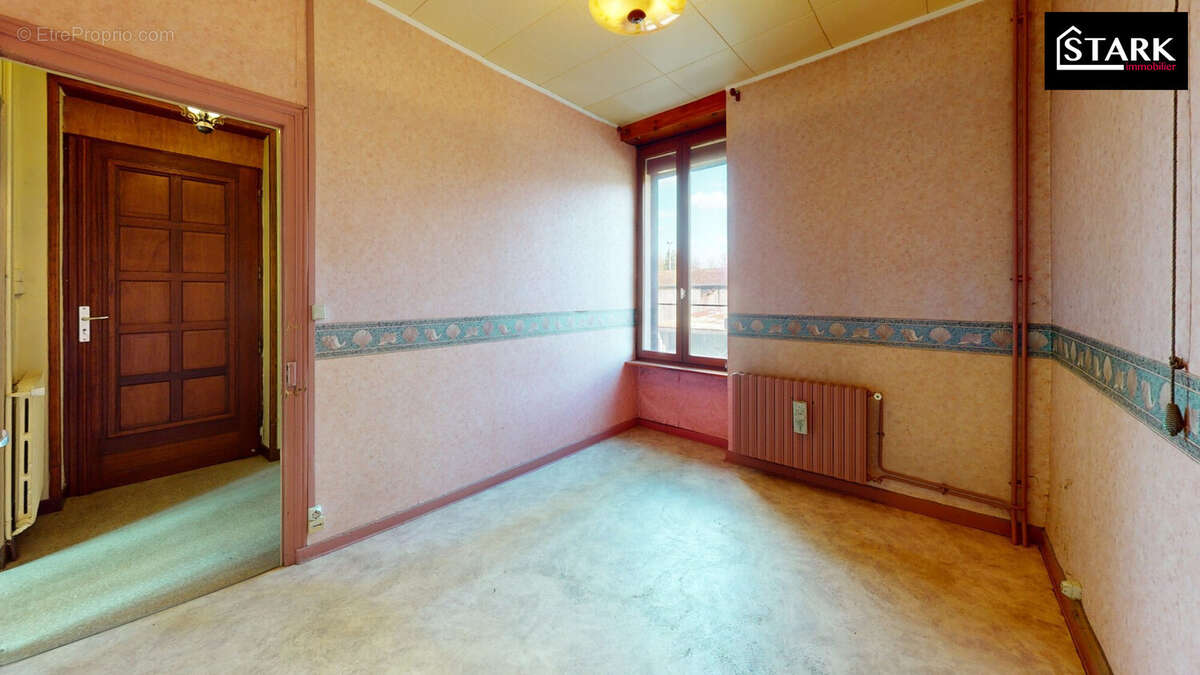 Maison à COLOMBIER-FONTAINE