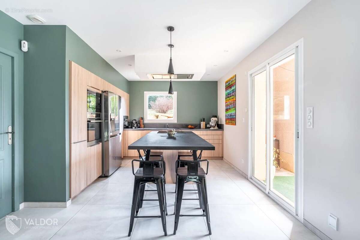 Maison à LACHASSAGNE