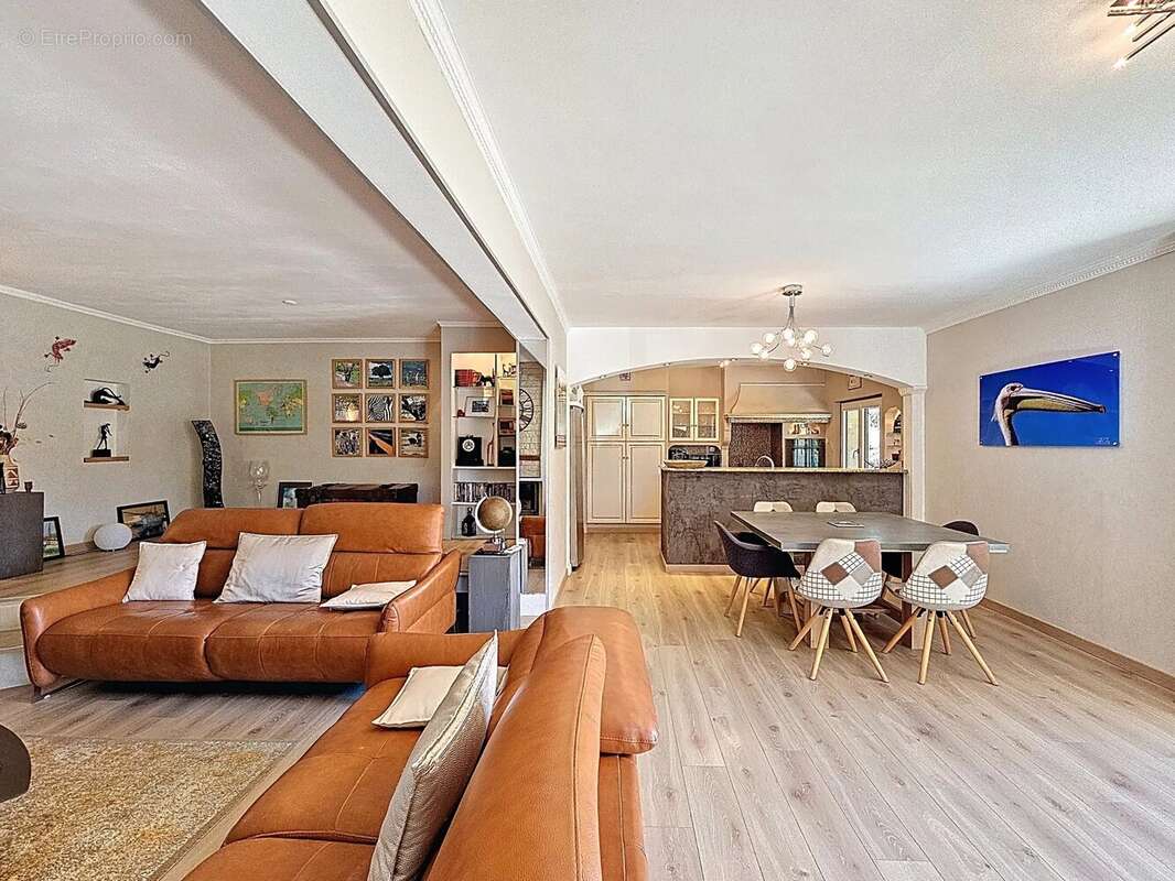 Appartement à MOUGINS