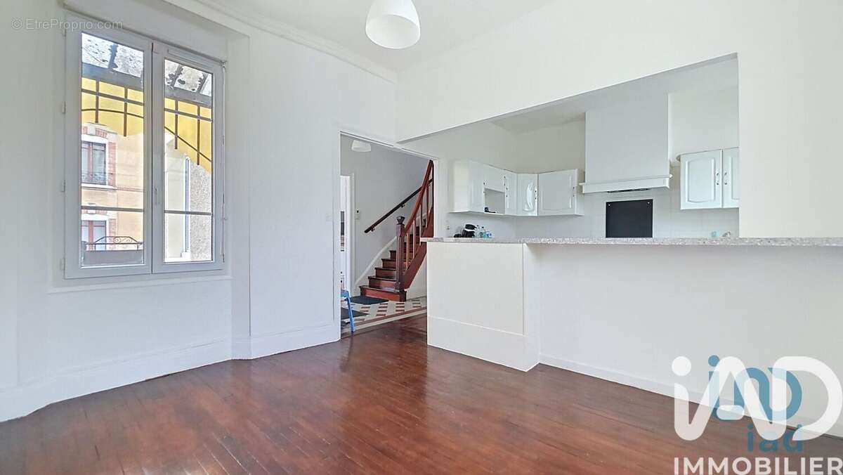 Photo 4 - Maison à ROMILLY-SUR-SEINE