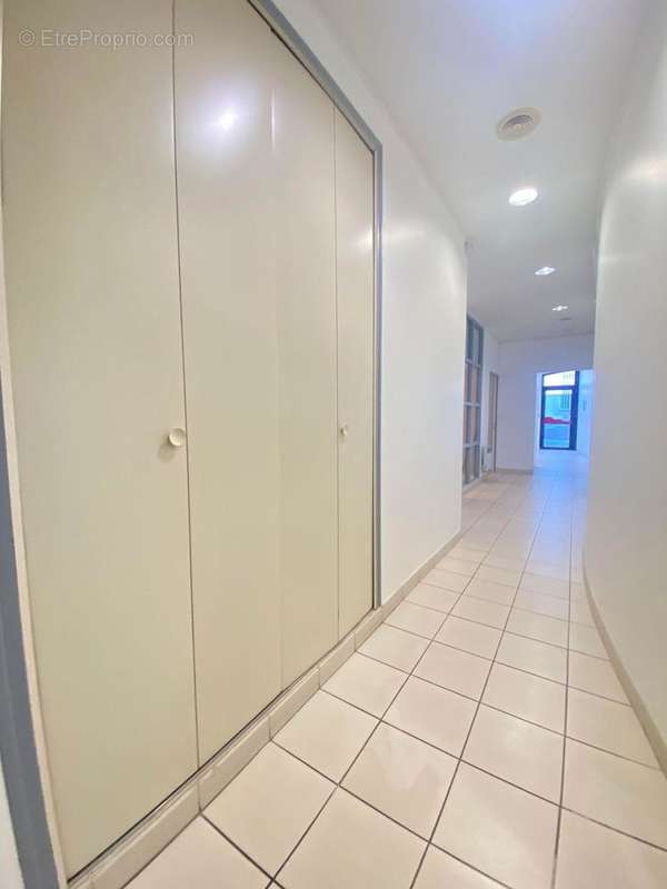 Dans le dégagement, un grand placard - Maison à LAON