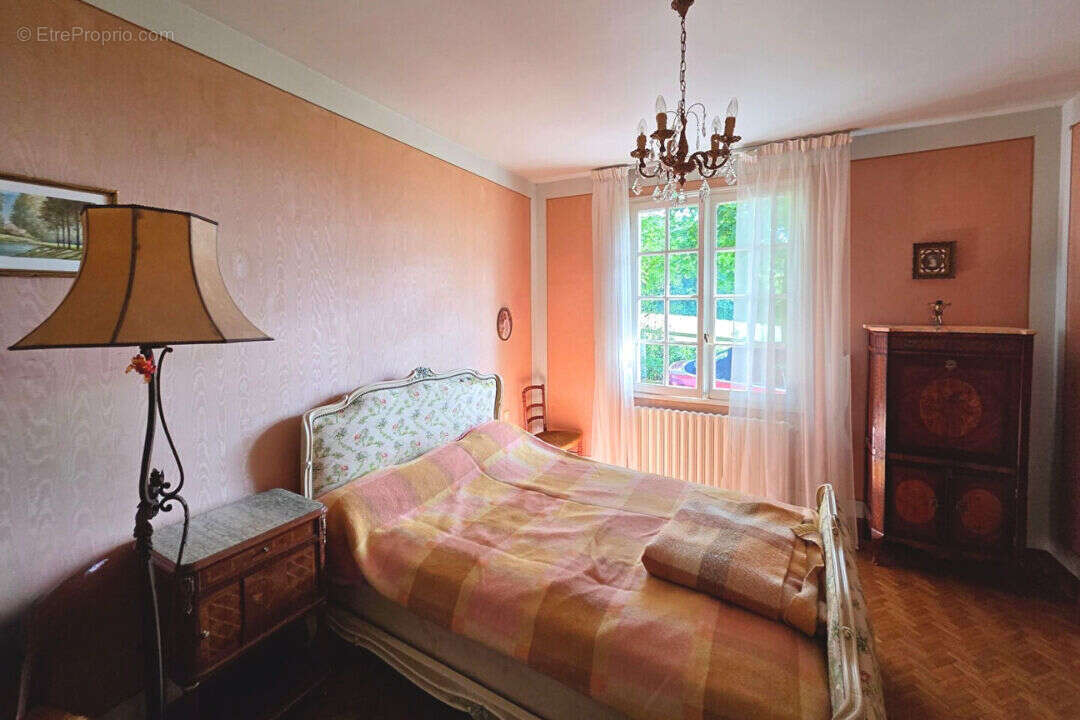 Belle maison familiale sur sous-sol total à Sainte-Sabine-sur-Longève - photo 7