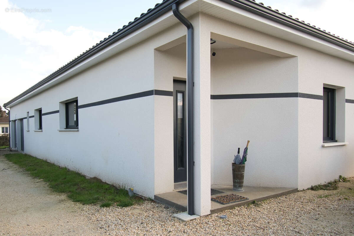 Maison à MONTPON-MENESTEROL