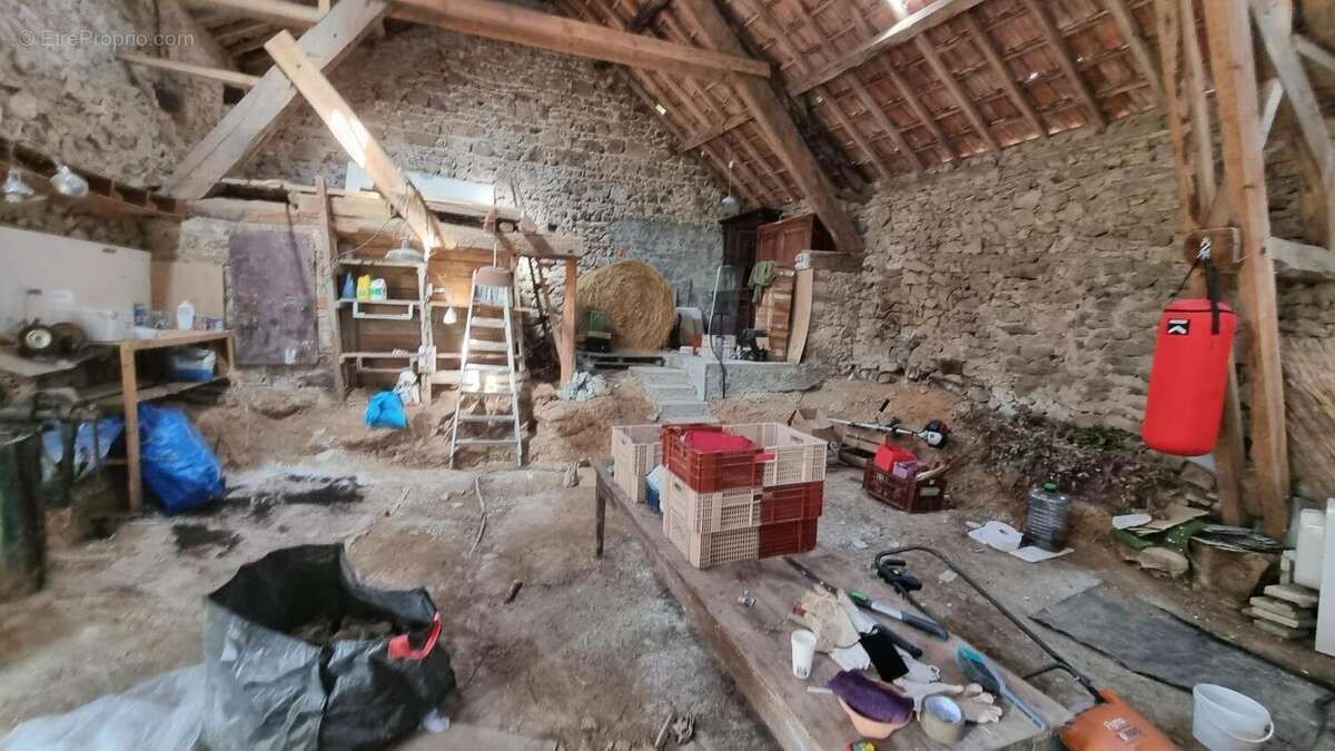 Photo 7 - Maison à LE MAYET-DE-MONTAGNE