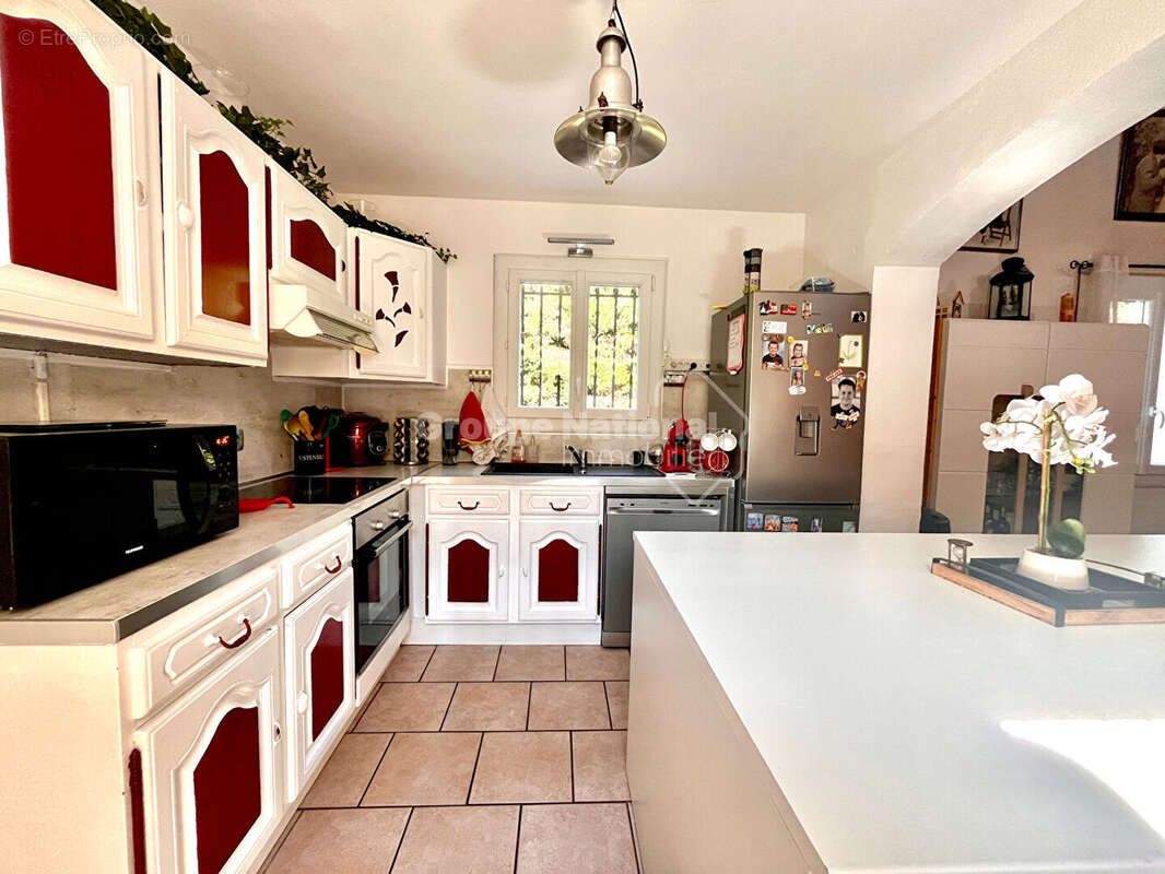 Maison 4 chambres + piscine & garage - photo 7
