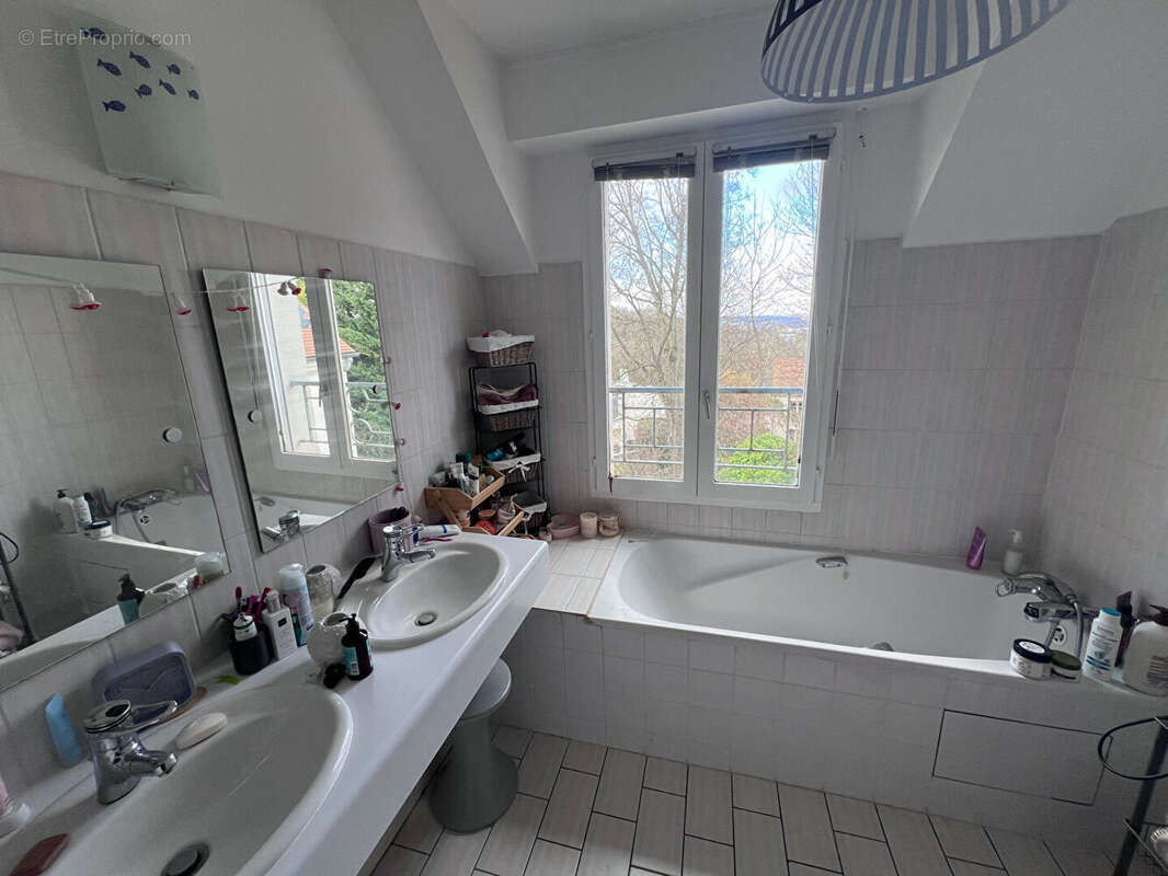 Maison à LOUVECIENNES