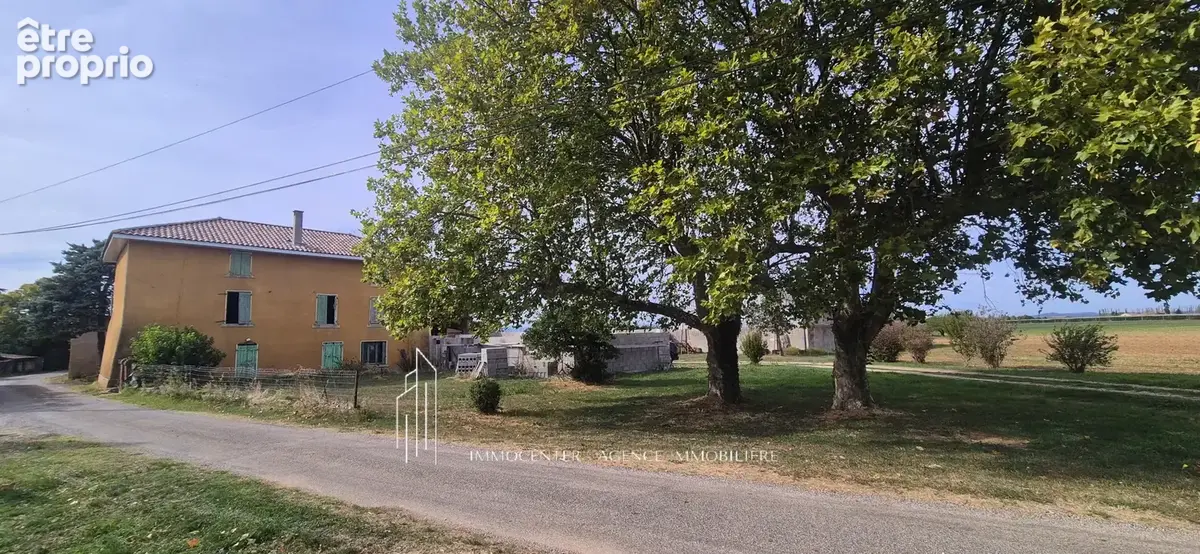 Ferme de caractère à rénover 400 m2 sur 2 850 m2 de terrain. IMMOCENTER BOURG DE PEAGE - photo 11