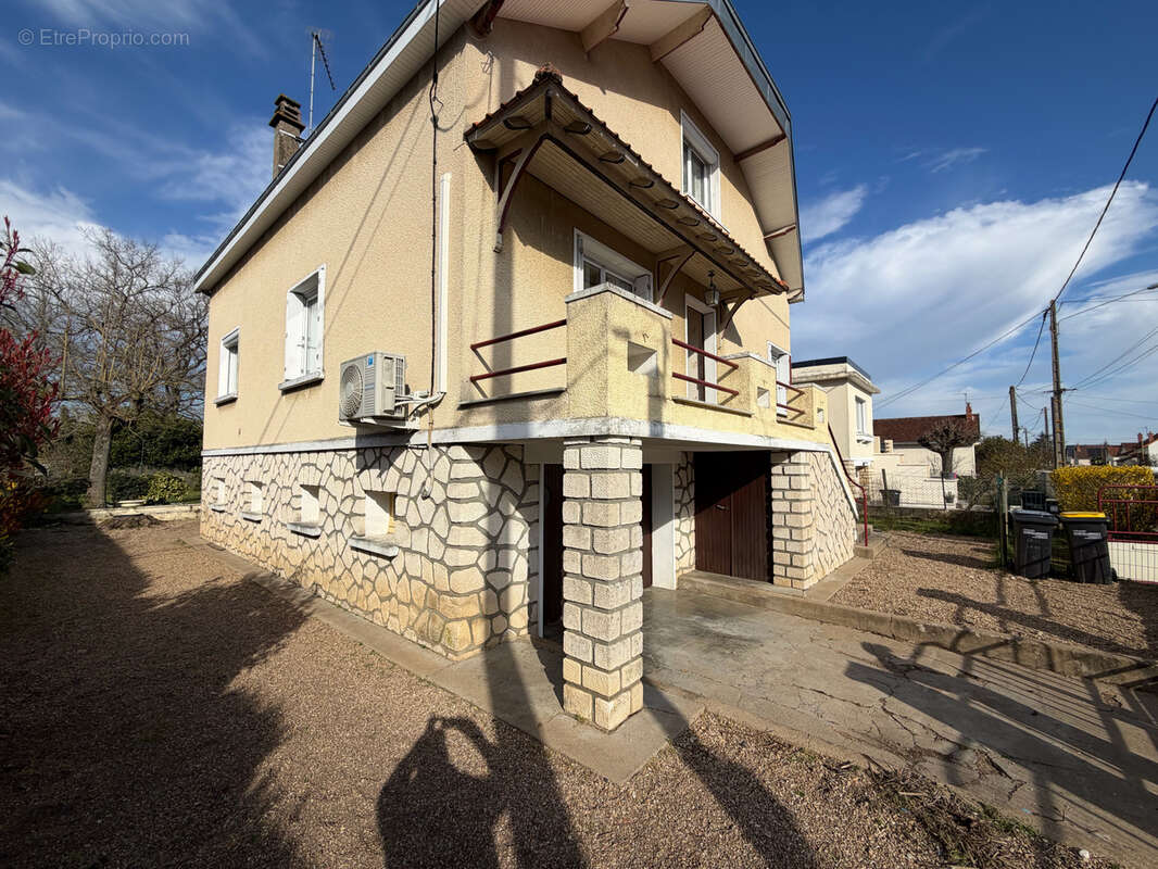 Maison à CHATELLERAULT