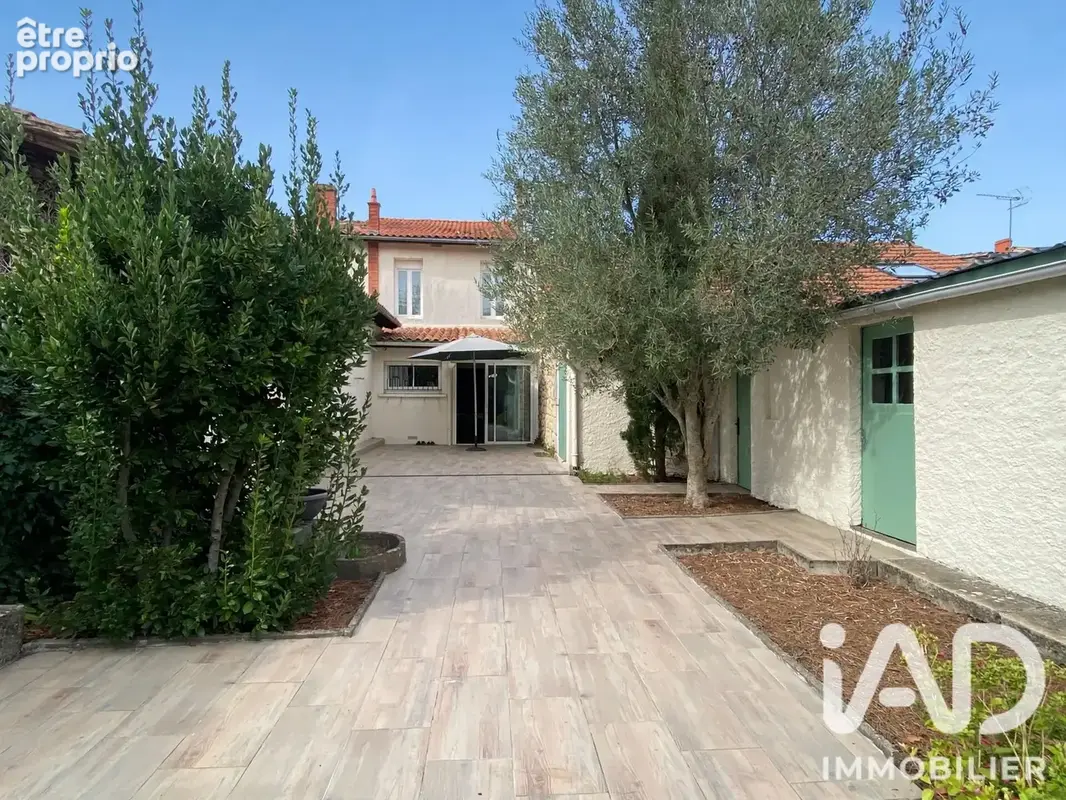 Photo 1 - Maison à COUTRAS