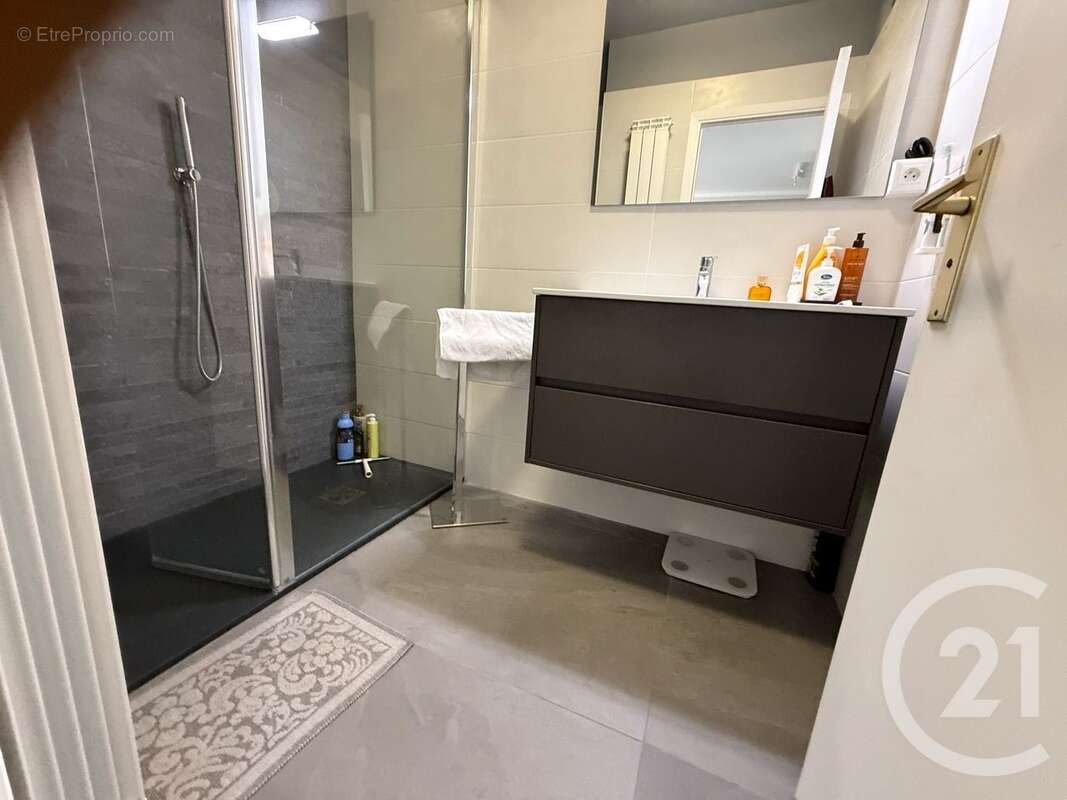 Appartement à ROQUEBRUNE-CAP-MARTIN