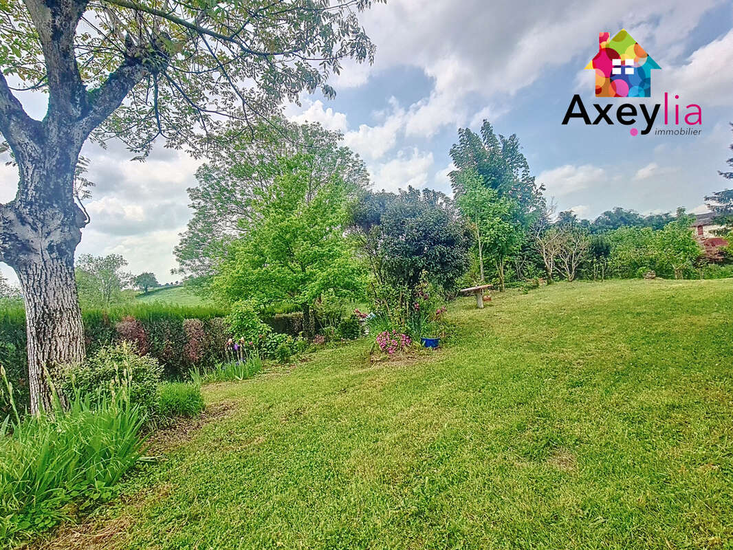 Maison à LA CLAYETTE