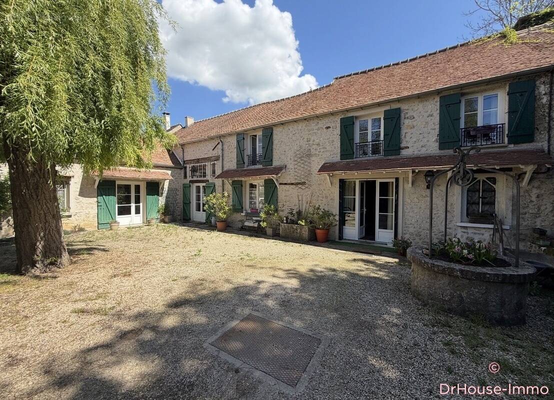 Maison à BAGNEAUX-SUR-LOING