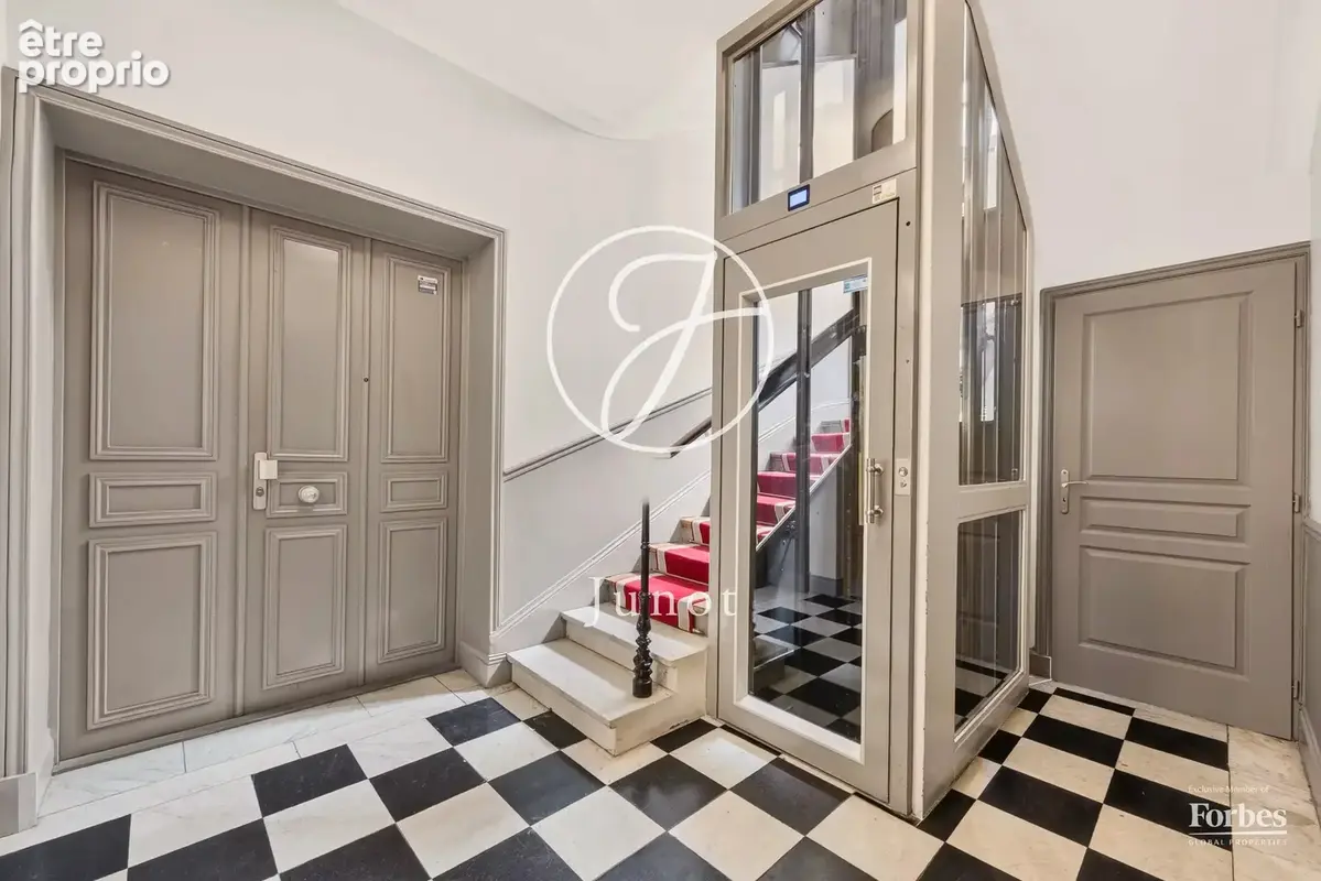Paris 16e - TROCADÉRO / LUBECK - Appartement à vendre - 2 pièces - 40,41m² Carrez - 1 chambre - Terrasse 14,16m² - Sud Est. - photo 16