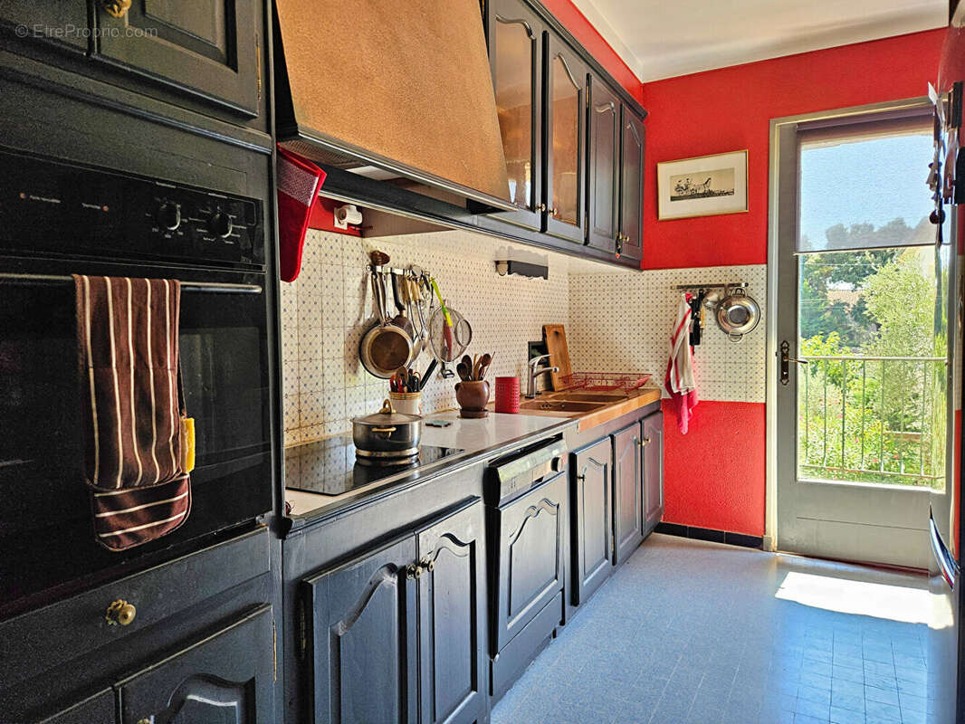 Maison Villeneuve Les Avignon 6 pièce(s) 212 m2 - photo 5