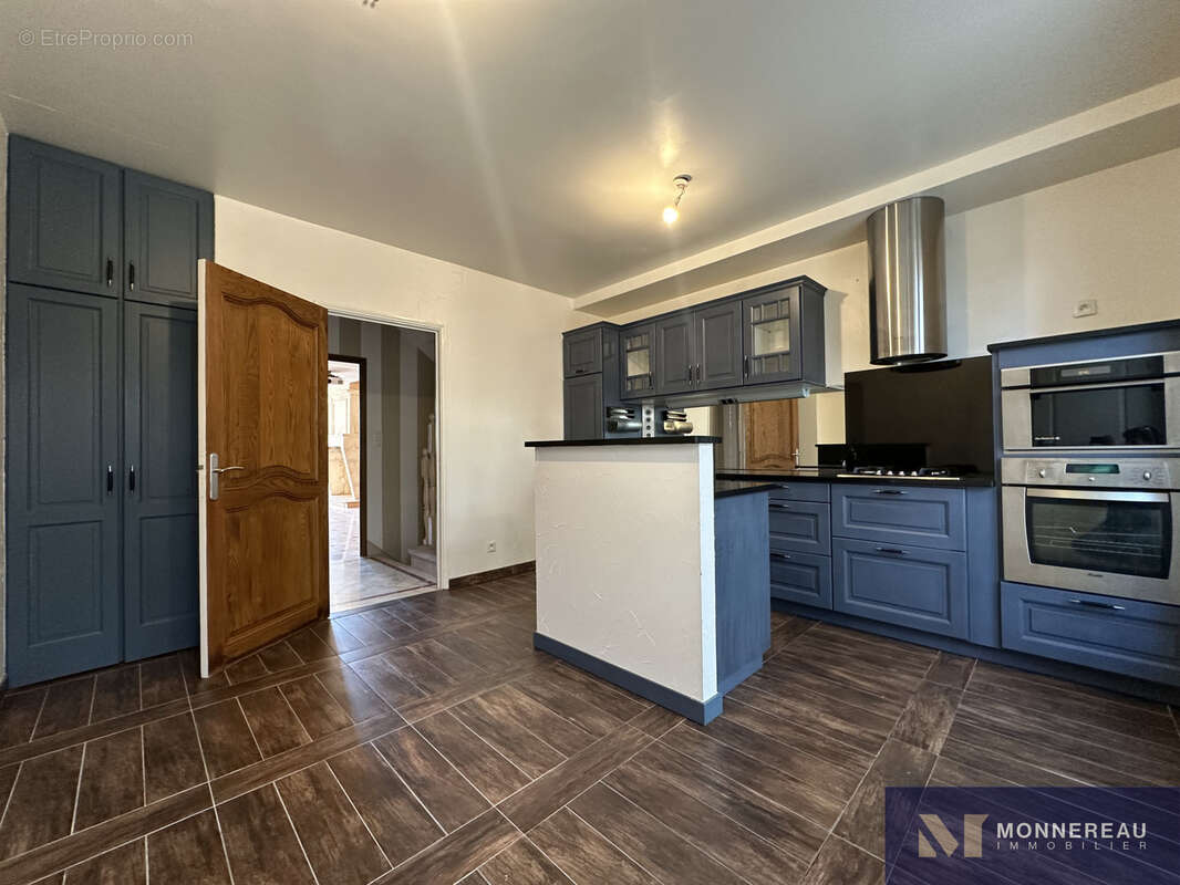 Appartement à BARBEZIEUX-SAINT-HILAIRE