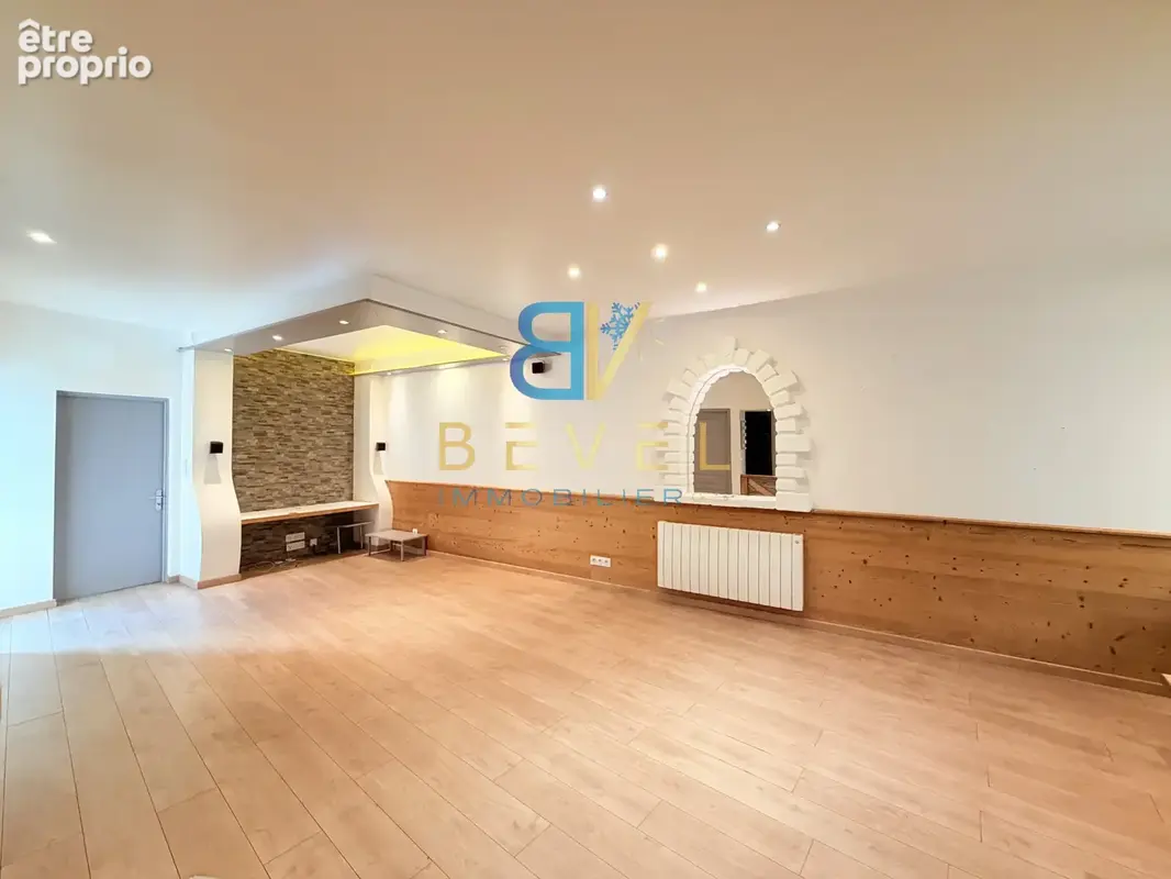 (73) Saint-Julien-Mont-Denis - Centre Village - Rare Appartement T2 bis - Grande chambre - Spacieuse terrasse - photo 18