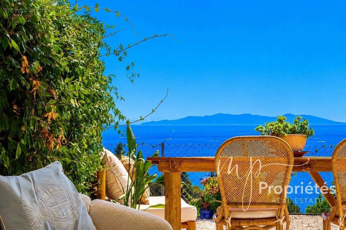 Appartement à LE LAVANDOU