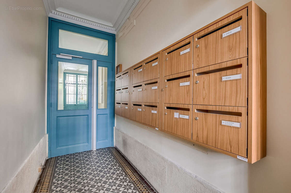 Appartement à PARIS-17E