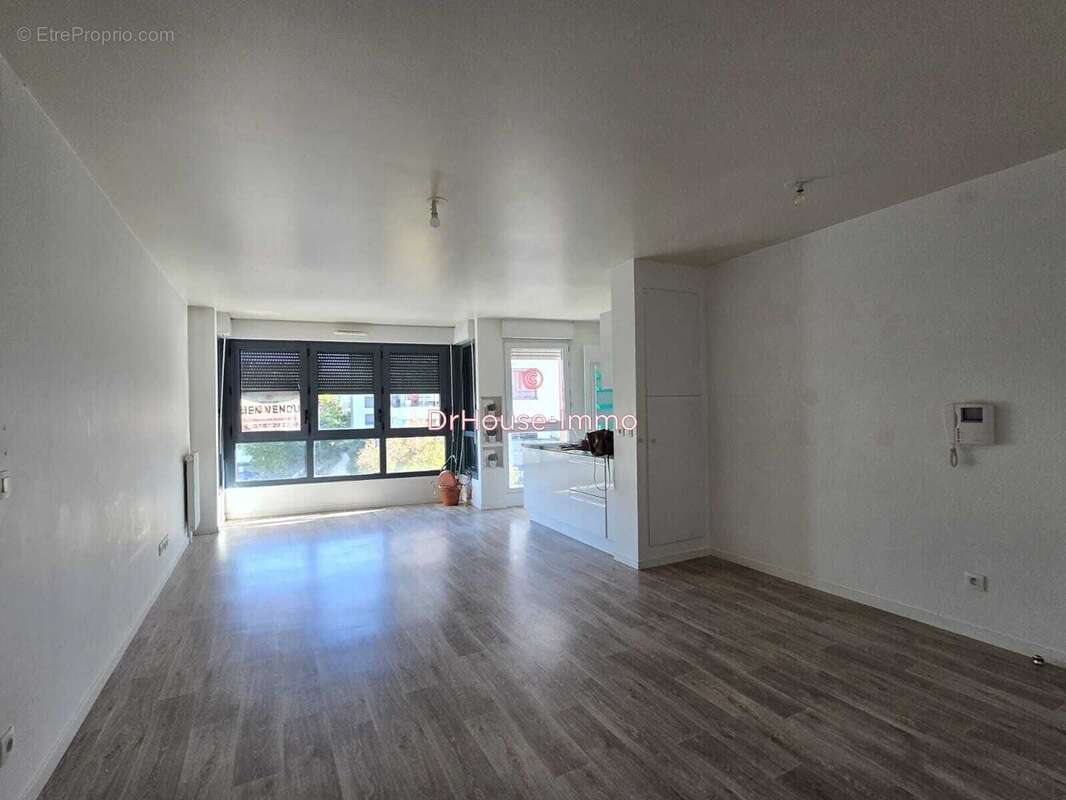 Appartement à GENNEVILLIERS