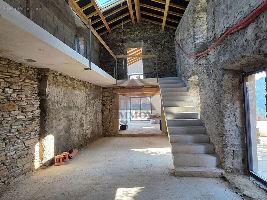 Maison à PEYREMALE