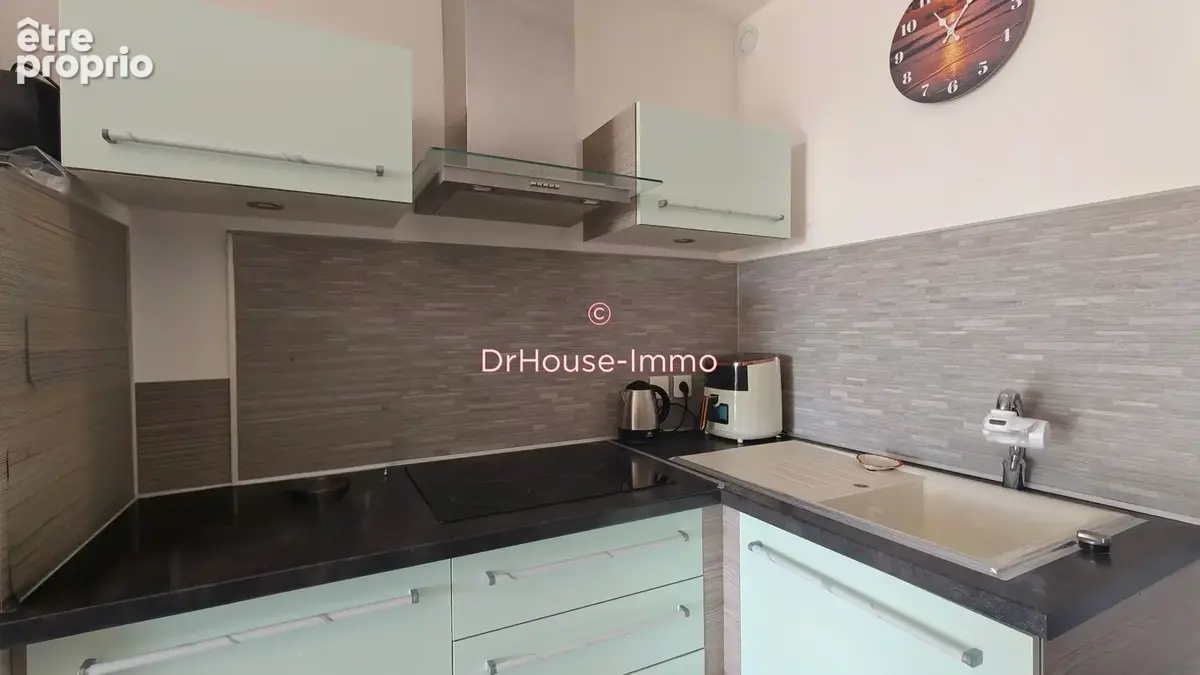 Appartement 1 pièce 30 m² à vendre à Carqueiranne (83320) - photo 7