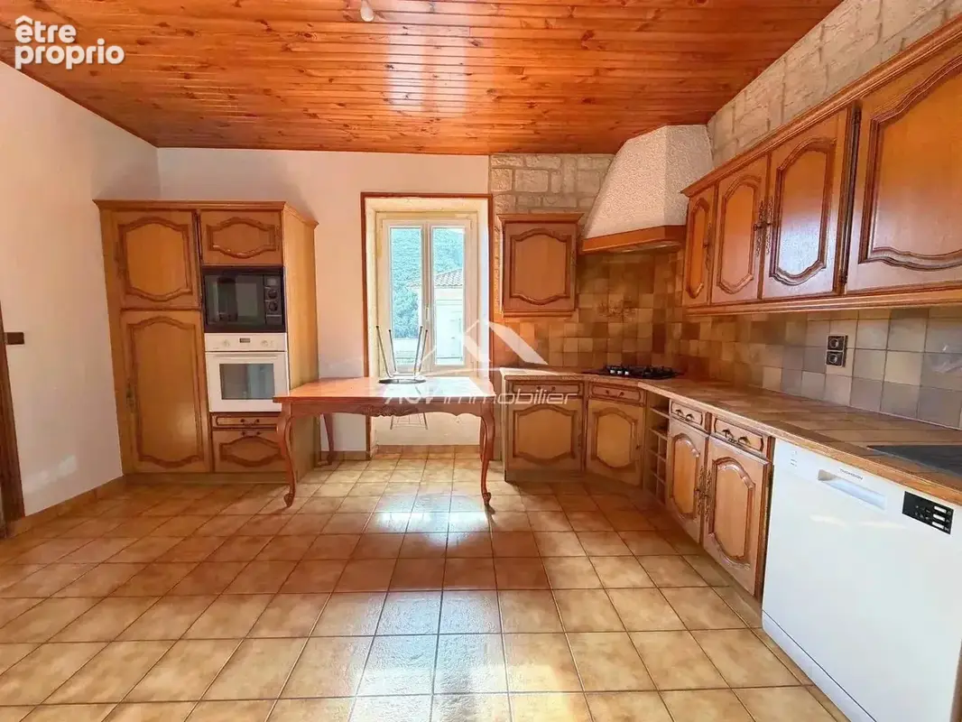 Maison de caractère 238 m² – Piscine, puits et potentiel de 3 logements - photo 12