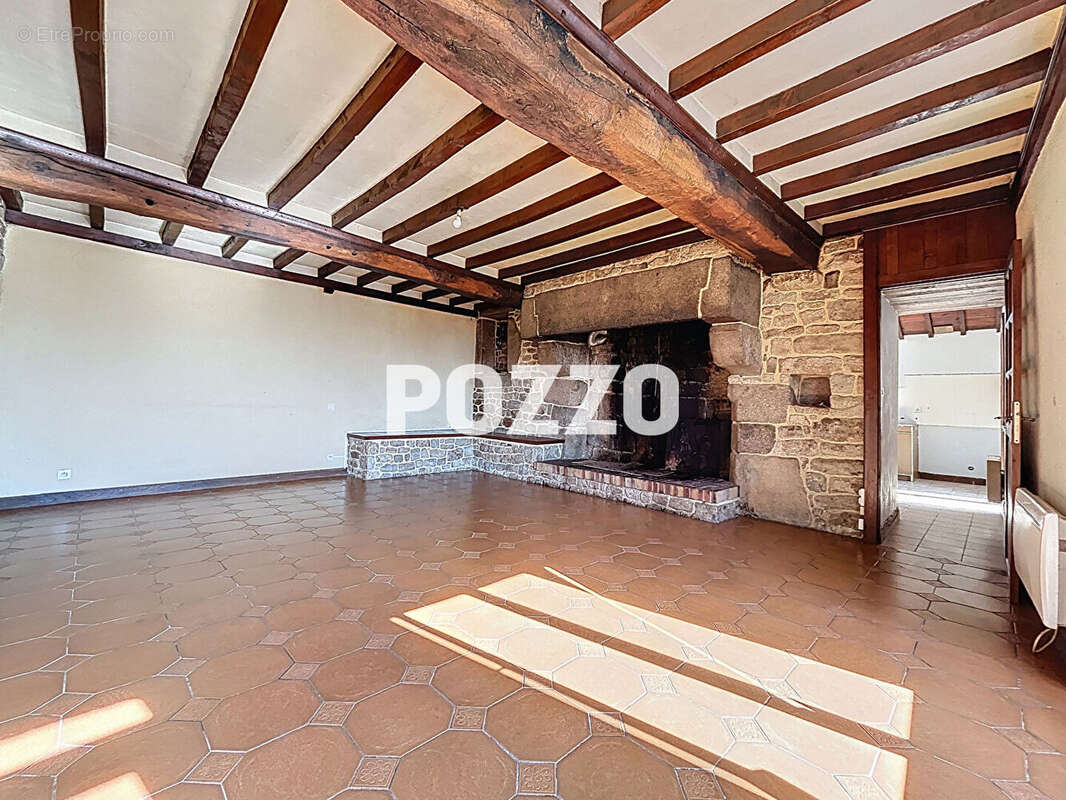 MONTBRAY, Maison de campagne au calme (grand séjour, 4 chambres, double garage) sur 10.000 m² de terrain. - photo 5