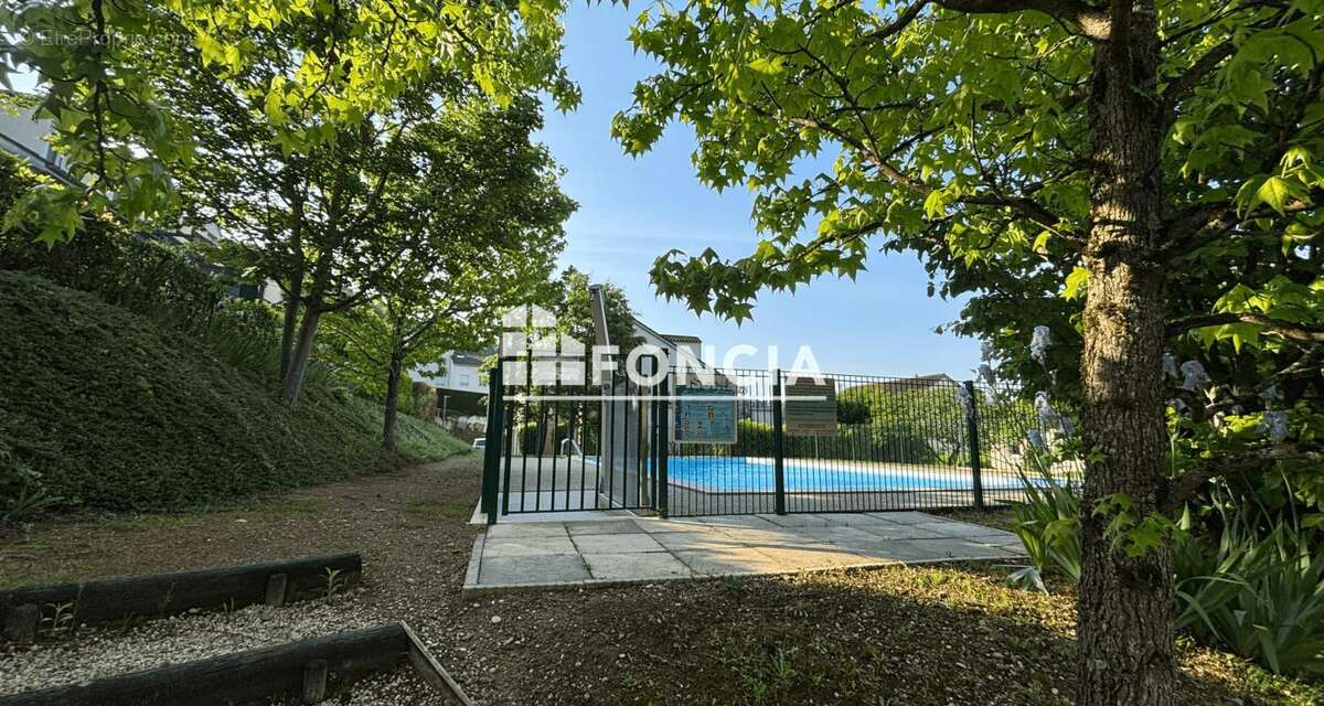 Appartement à FONTAINES-SUR-SAONE
