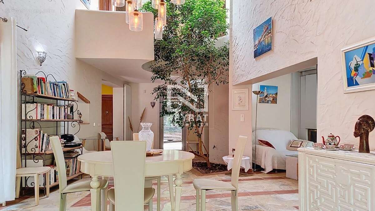 Maison à MONTAUROUX