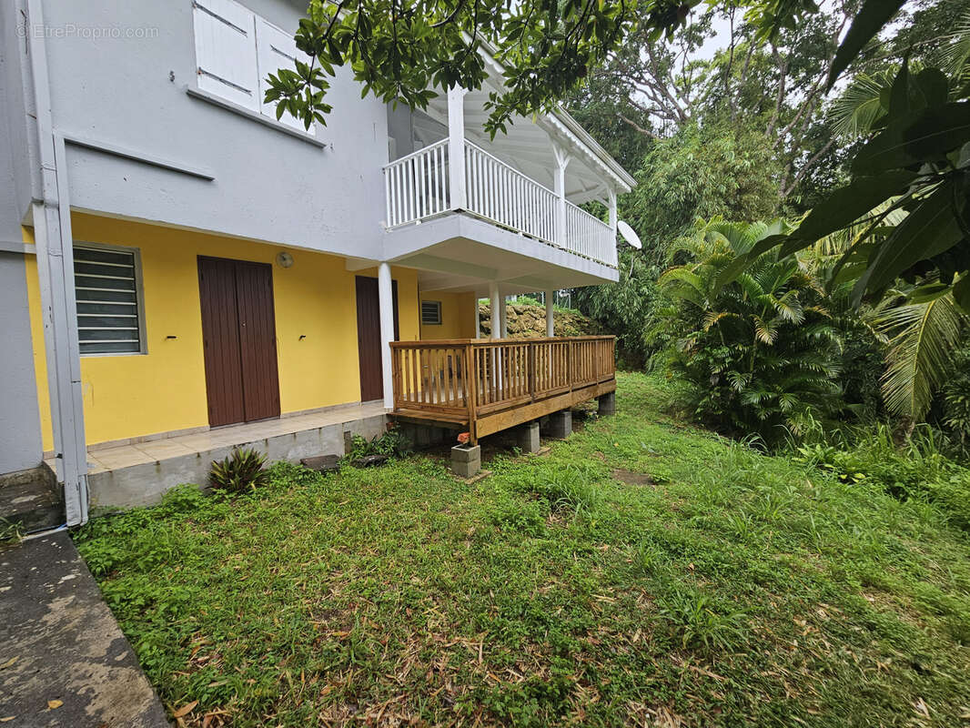 Maison à PETIT-BOURG