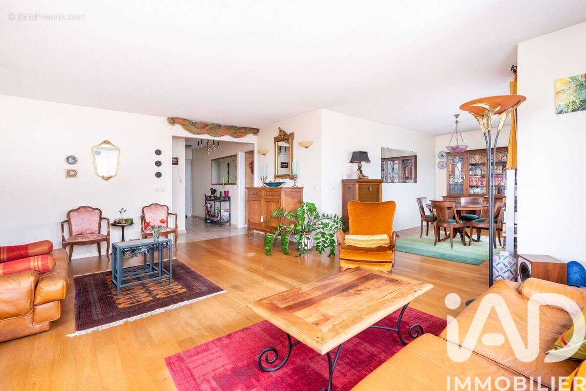 Photo 1 - Appartement à VILLEURBANNE