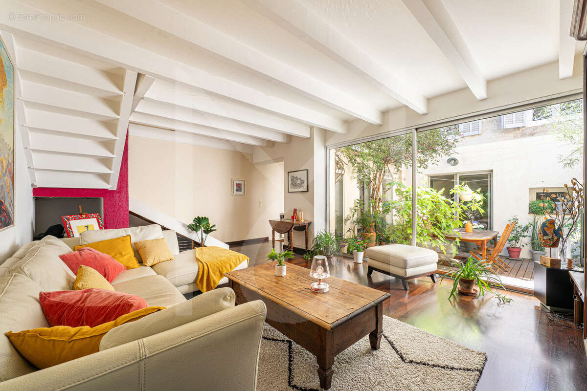 Appartement à MARSEILLE-1E