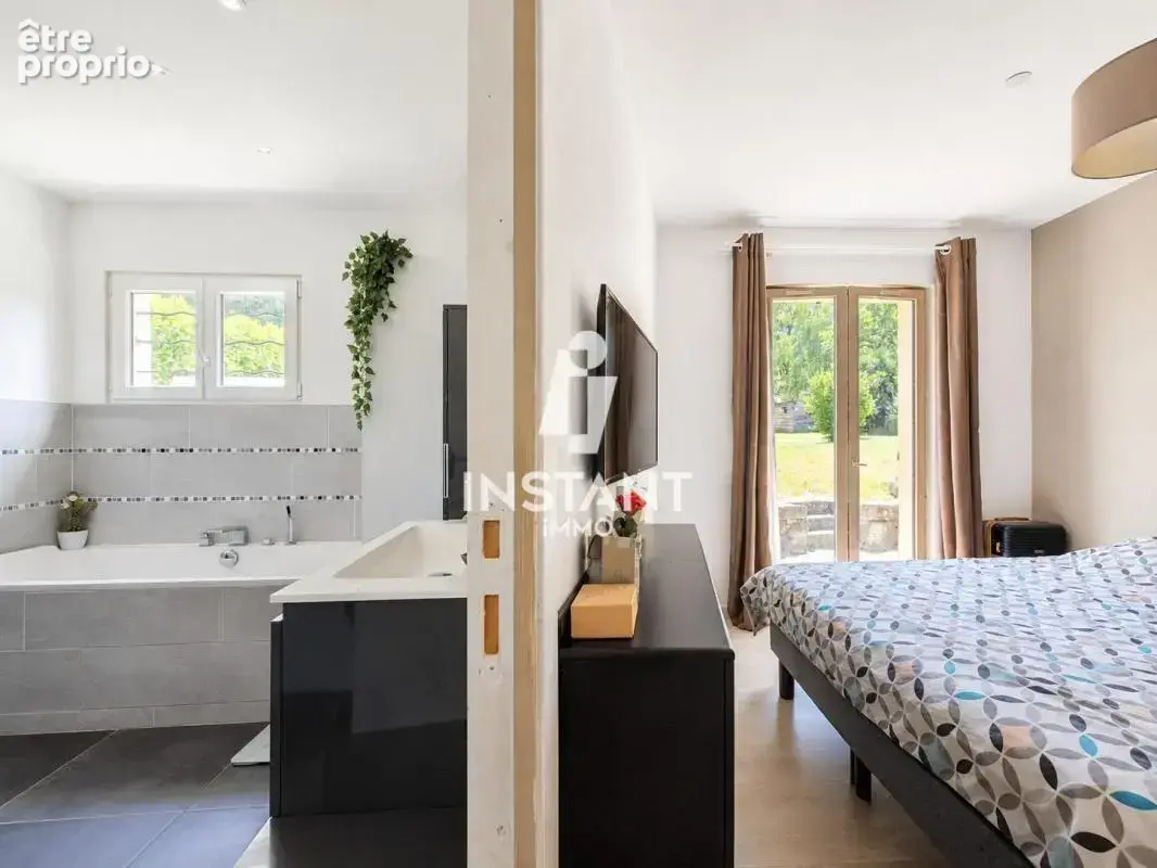 Maison familiale 125 m² - 4 chambres - terrain 1 771 m² - photo 9