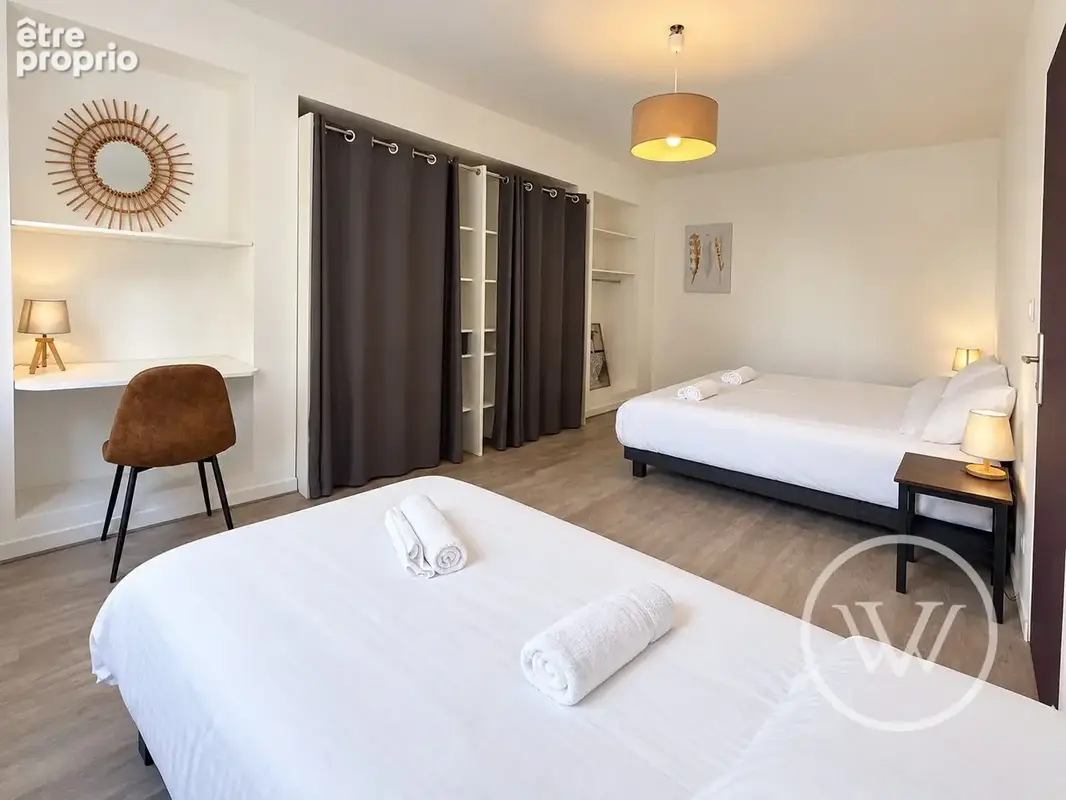Grande chambre avec dressing