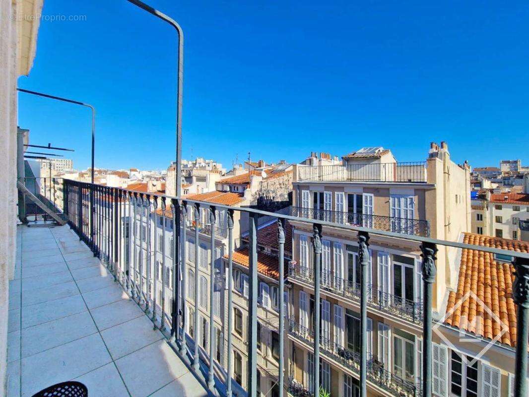 Appartement à MARSEILLE-6E