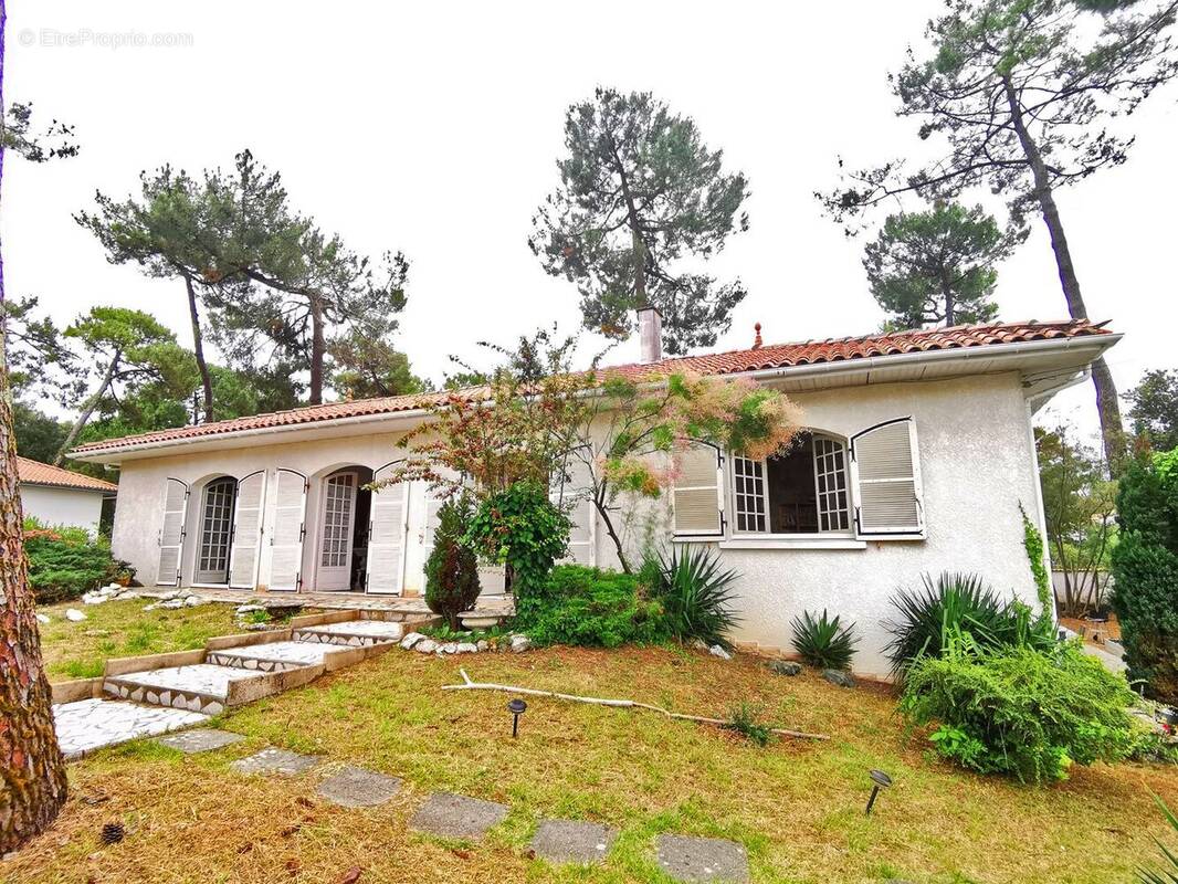 Maison à SAINT-GEORGES-DE-DIDONNE