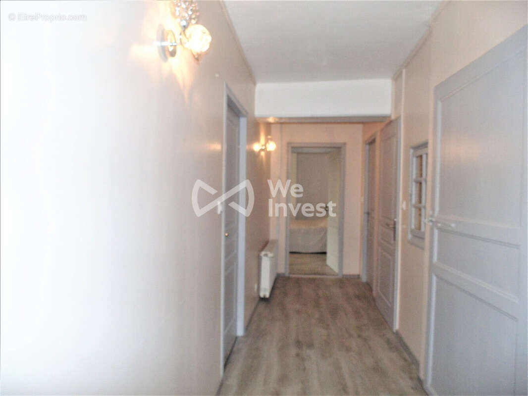 Maison à JOUX-LA-VILLE